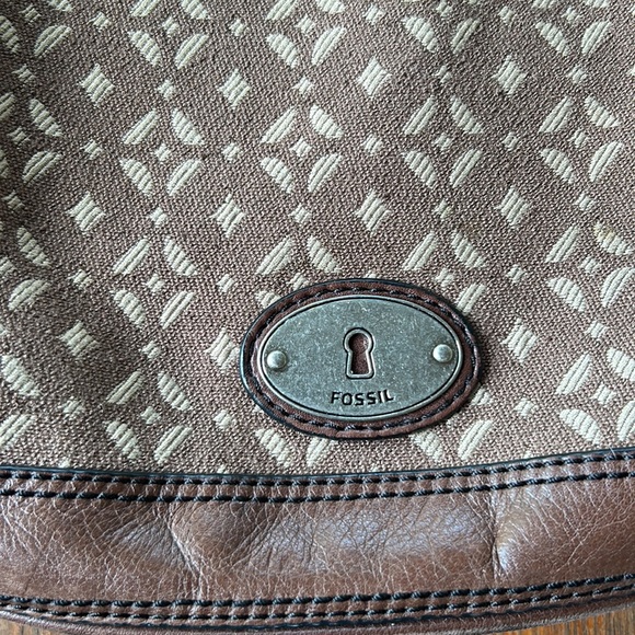 Fossil brown leather trimmed canvas signature buckle strap distressed bucket bag - Picture 8 of 12